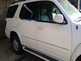 2001 TOYOTA SEQUOIA, WHITE, LIMITED MODEL, 4.7L, AT, 4WD.  Z26264